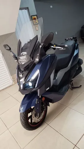 Moto Dafra/Crysim 300