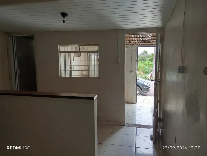 Alugo casa quarto cozinha e banheiro Afonso Pena, Ina