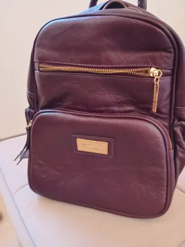Mochila feminina em couro