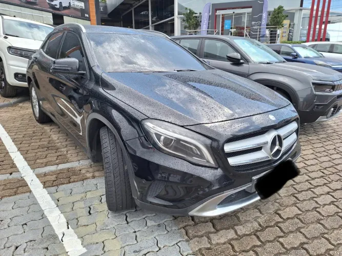 Mercedes-Benz GLA 200 Adv. 1.6/1.6 TB 16V Flex Aut. 2016