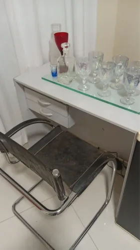Vendo cadeira e essa mesa