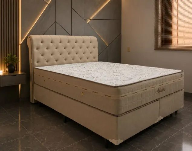 Cama Queen. Completa com cabeceira