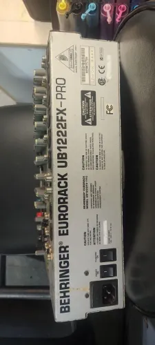 Mesa som Beringer yb 1222 fx pro