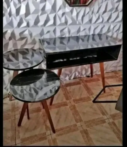 Vendo lindas mesinha de canto e aparador Fabricação própria mdf brilho venha para loja e