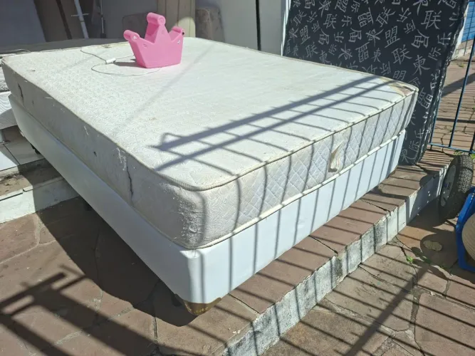 Cama Box Casal com Colchão