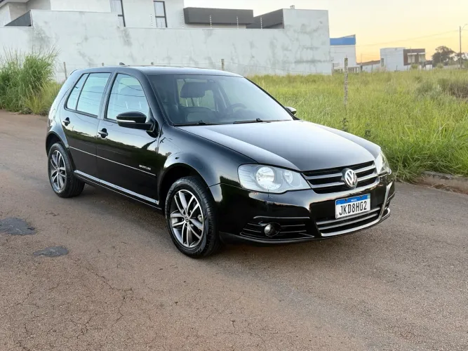 Volkswagen Golf Sportline 1.6 MI Total Flex 8V 4P 2013