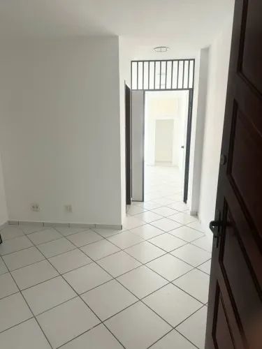 Sala no Centro de Macaé - Direto c/ Proprietário !