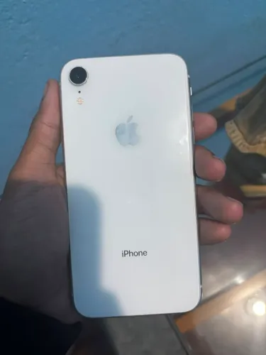 iPhone XR 100% de bateria 