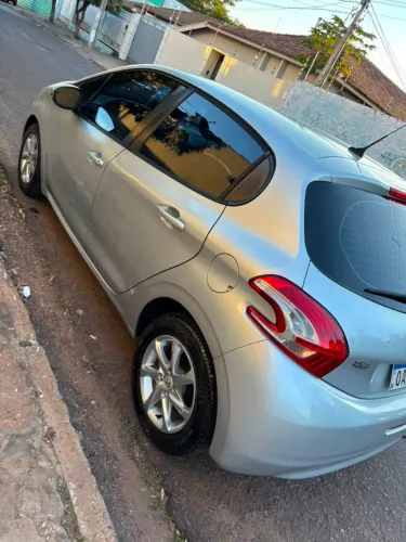 Peugeot 208 Active/active Pack 1.5 Flex 8V 5P 2014