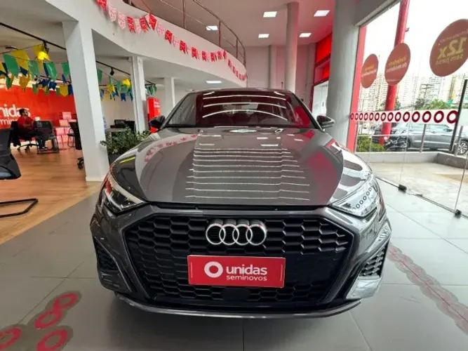 Audi A3 Sed. Perform. Black 2.0 TFSI S-tronic 2023