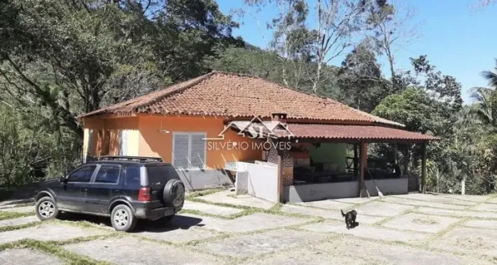 Sítio- Duque de Caxias, Santa Cruz