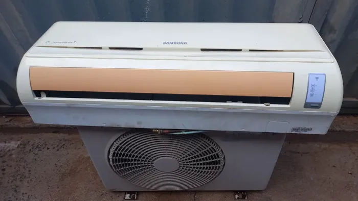 Ar condicionado 9.000 btu, vazamento na serpentina de fora!