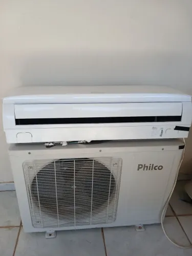 Ar Split 12000BTUs. Philco. Feita a manutenção. Excelente estado de conservação.