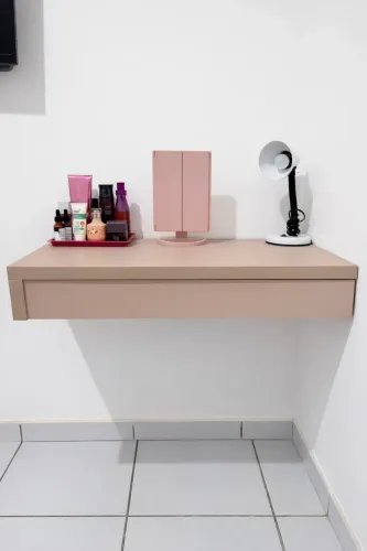 Penteadeira suspensa