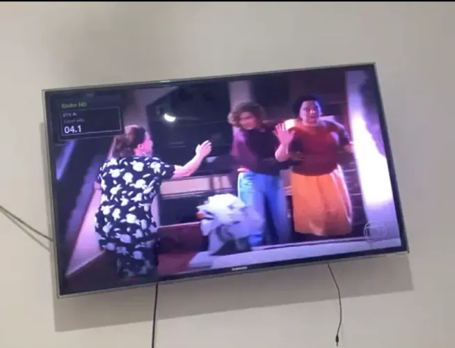 TV Samsung 46 polegadas 