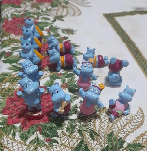 Lote 13 miniaturas da coleção Happy Hippos kinder ovo anos 90