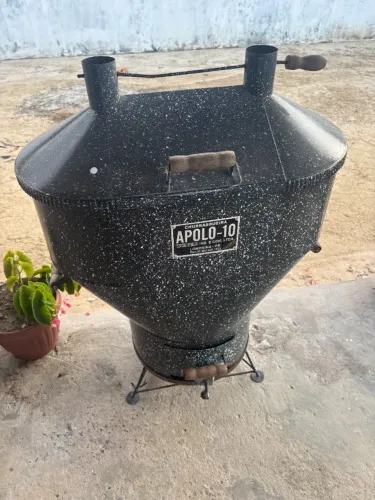 Churrasqueira Apolo 10 Esmaltada Weber (Preta)