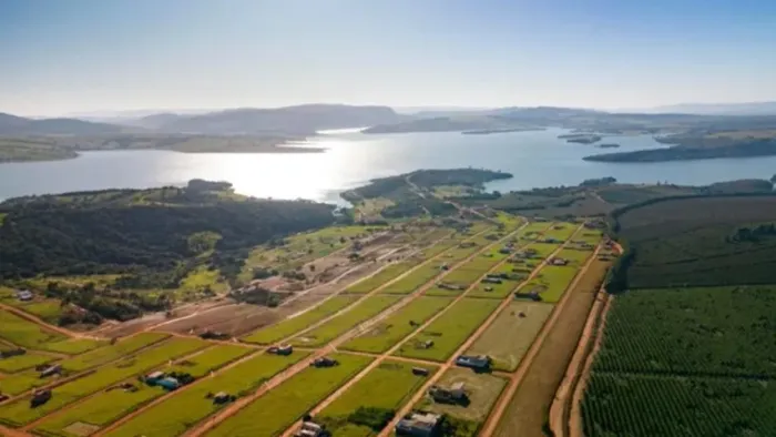Oportunidade! Ótimo lote de 700 m2 em São Jose da Barra - MG, ESCRITURADO, acesso 2 ruas