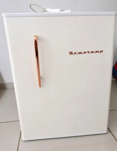 Frigabar retrô 