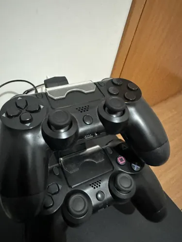 VENDO PS4 PRA SAIR RÁPIDO 