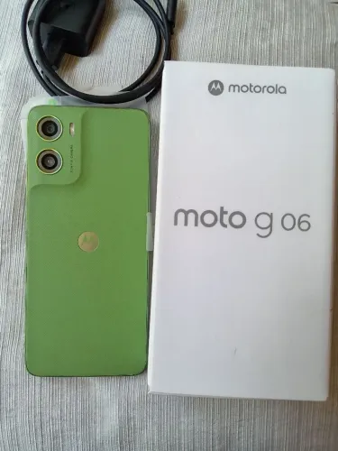 Celular moto g06