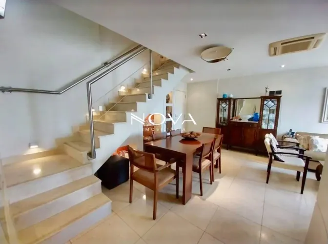 Cobertura Duplex Exclusiva em Icaraí | 280 m² | 4 Quartos, 2 Suítes, Piscina, Sauna e 2 Va