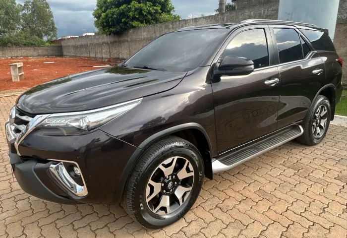 Toyota Hilux SW4 SRX Diamo. 4X4 2.8 TB DIE AUT 2020