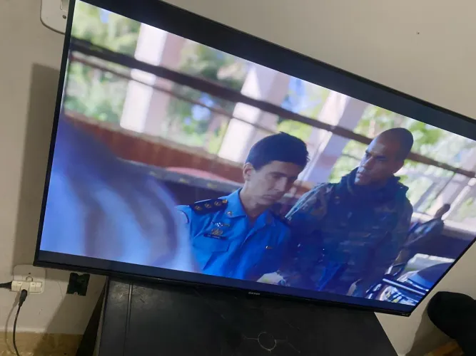 Vendo tv 43 Polegadas