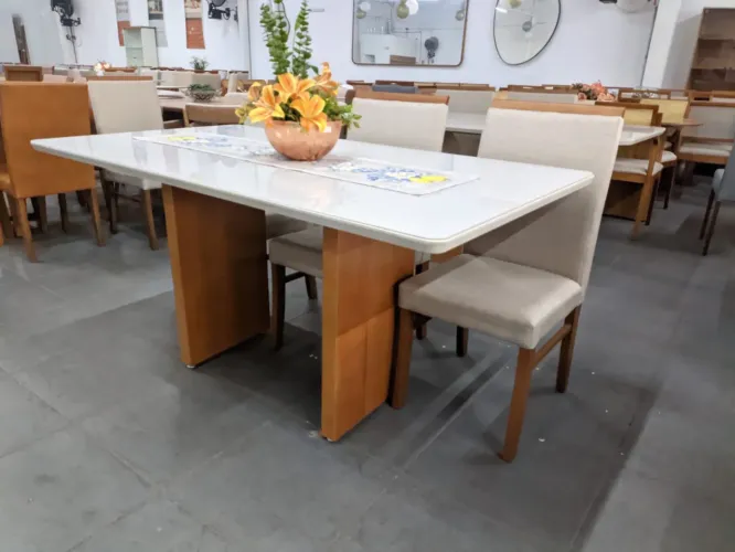 Mesa de madeira completa 