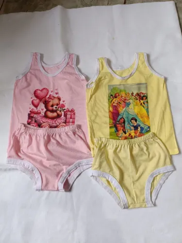 Kit de conjunto tamanho 3 a 6 meses dependendo do bebê