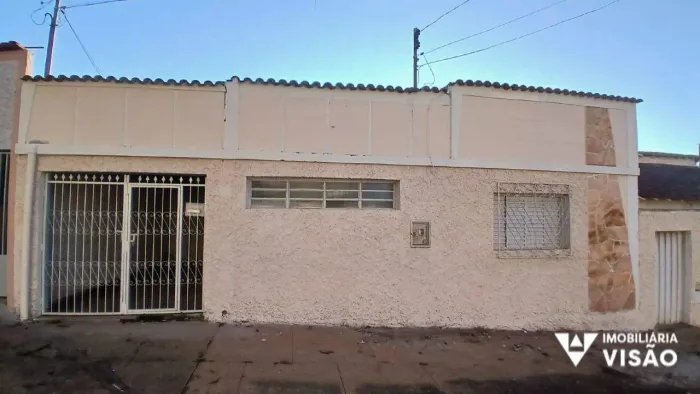 CASA PARA ALUGUEL, 03 QUARTOS, 01 SUÍTE, 01 VAGA, ABADIA - UBERABA/MG