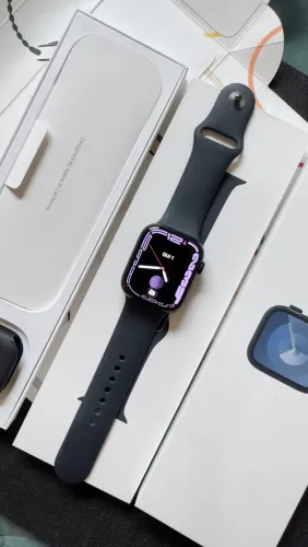 ? Apple Watch Series 9 45mm GPS ? Midnight
