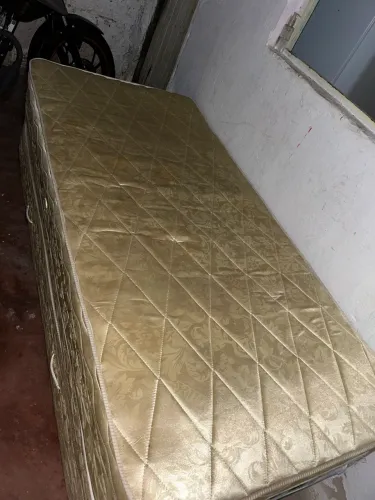 Vendo essa cama , se quiser saber mais informações dela cama no wpp *88