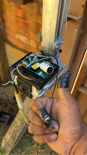 Instalação e manutenção de motor eletrônico