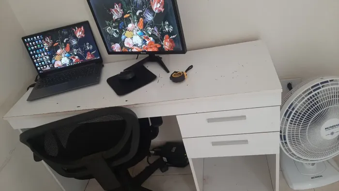Mesa escrivaninha