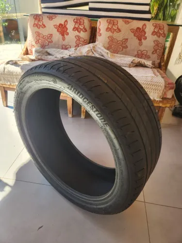 Pneu 275/35R21 BRIDGESTONE - BMW X4