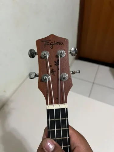 Vendo ukulele