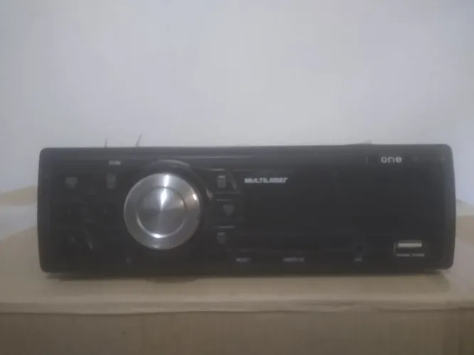 Rádio de carro funcionando perfeitamente 