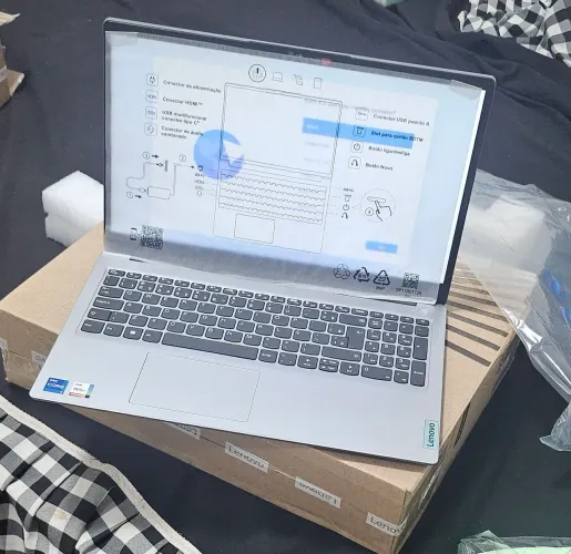 Notebook lenovo ideapad 1 i7 Windows 12 512/16 R$ 1700 
