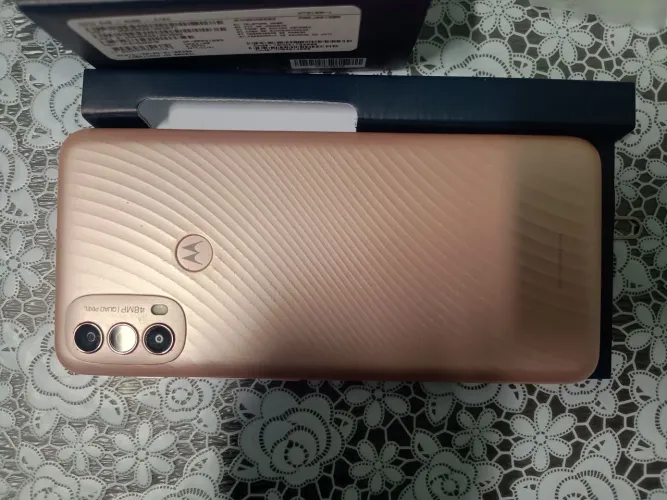 Celular MOTO E40 cor: rosé 