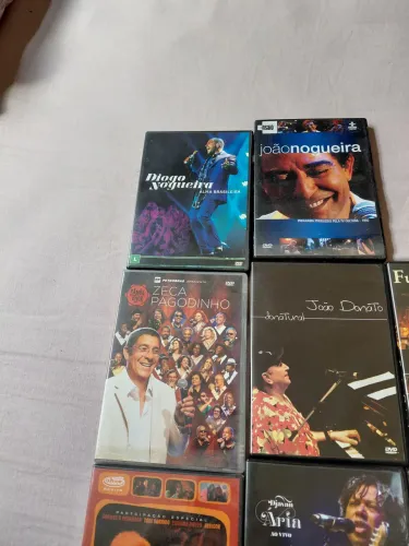 Vendo coleção DVD Arlindo cruz, Djavan e zeca pagodinho e varios outros cantoress