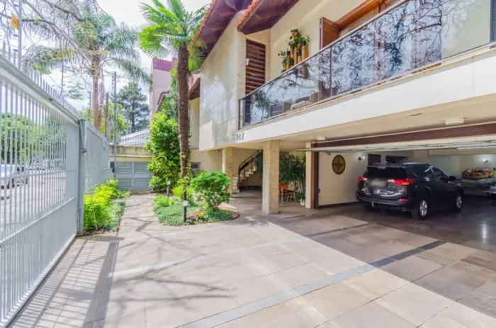 Casa à venda no Jardim Lindóia com piscina e 6 vagas