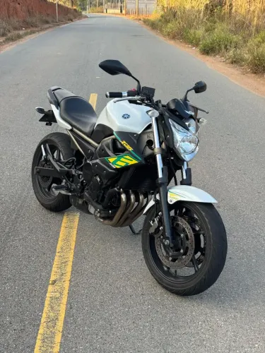 Yahama XJ 600cc