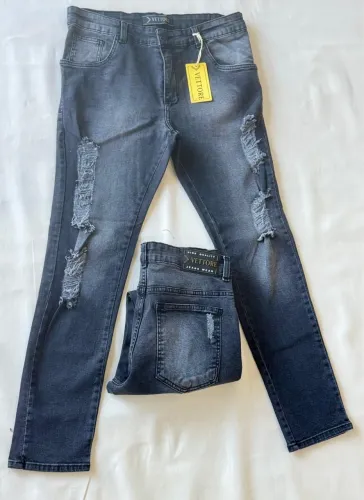 CALCA JEANS VETTORE SUPER SLIM MODELO JOGADOR   