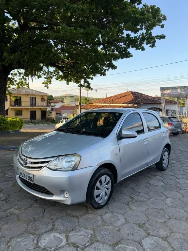 Toyota Etios X 1.3 Flex 16V 5P Mec. 2015