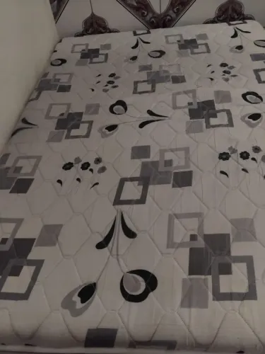 Vendo uma cama de casal 