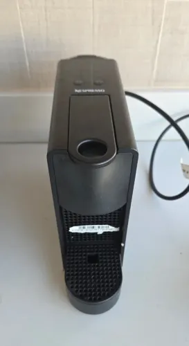 Cafeteira Nespresso Essenza Mini