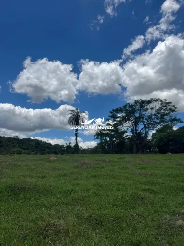 Fazendinha Ouro Verde de 4.000m² com Localização Privilegiada em Mateus Leme -Sítio Novo