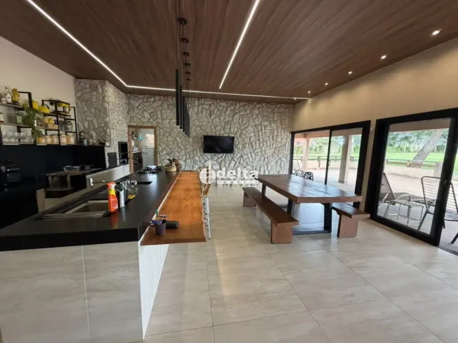 Chácara disponível para locação e venda no bairro Chácaras Eldorado em Uberlândia-MG