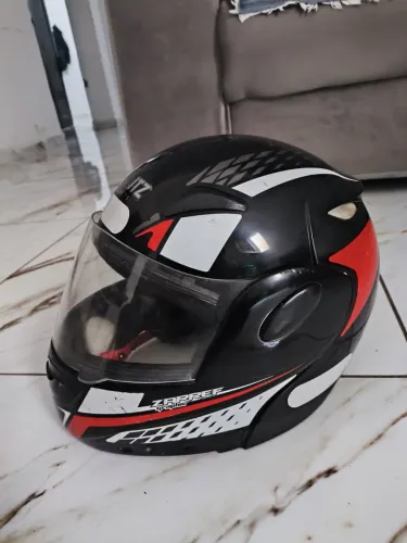 Capacete em boa qualidade